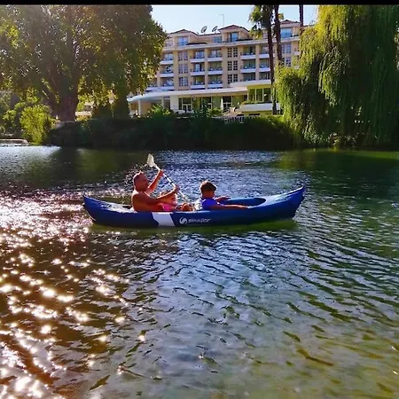 בית נופש Thomar River Inside טומאר
